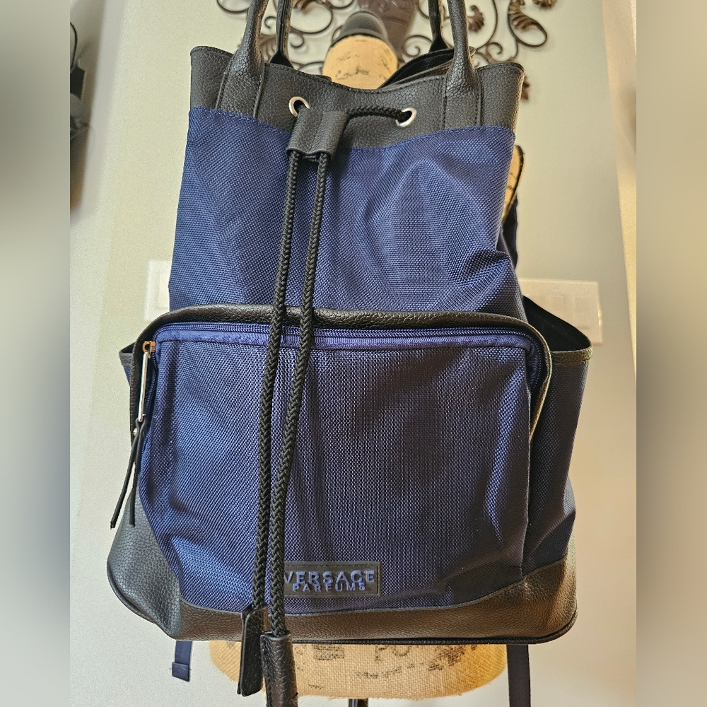 Versace perfume backpack - Picture 4 of 15
